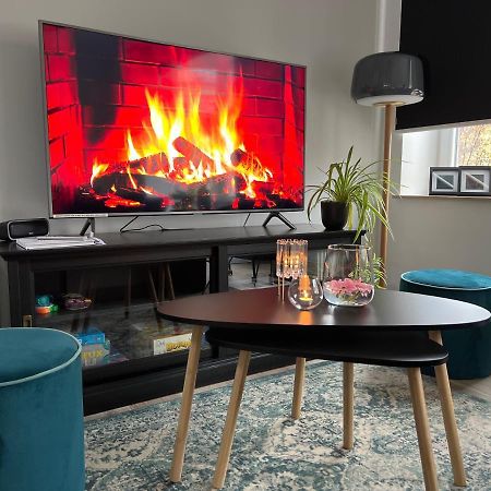 Les Duplex De La Place Des Ecoles Spa Luaran gambar
