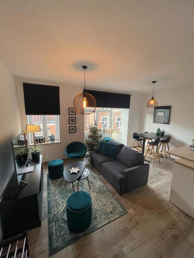 Les Duplex De La Place Des Ecoles Spa Luaran gambar