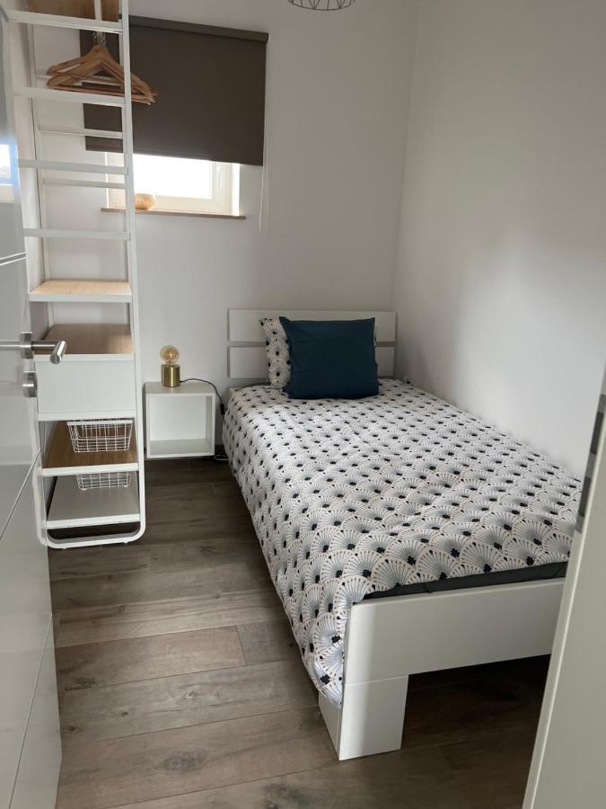 Les Duplex De La Place Des Ecoles Spa Luaran gambar